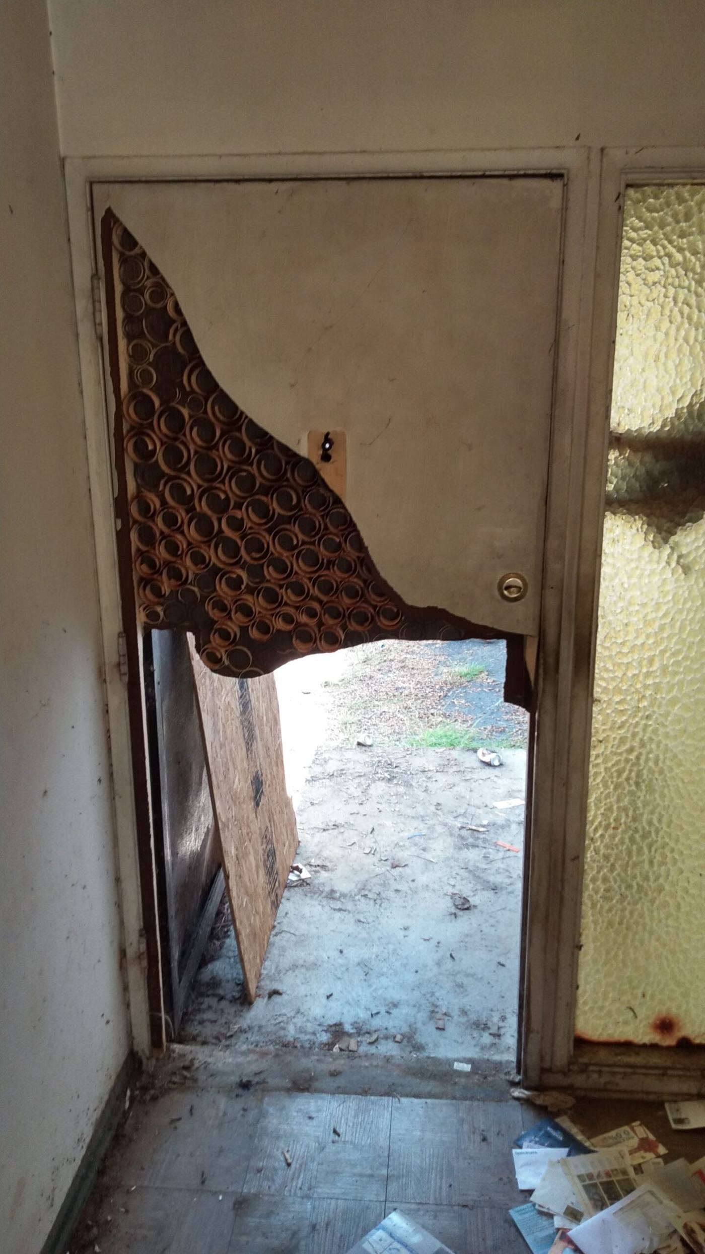 Who Offers the Best Door Repair Services in Oxnard, CA?